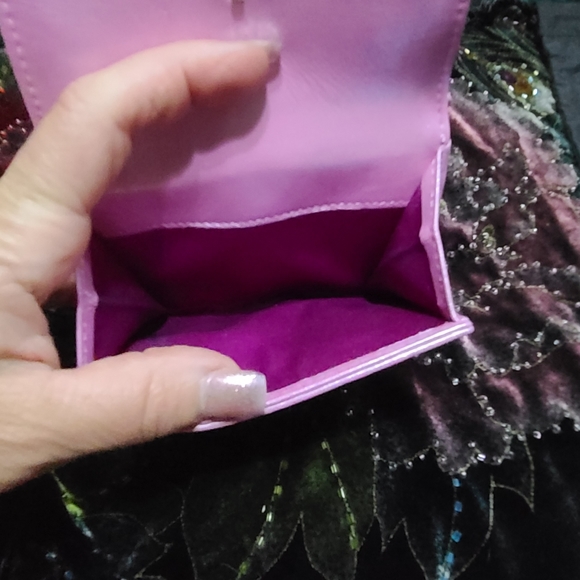 Chanel Camelia Iridescent Wallet - Picture 17 of 17